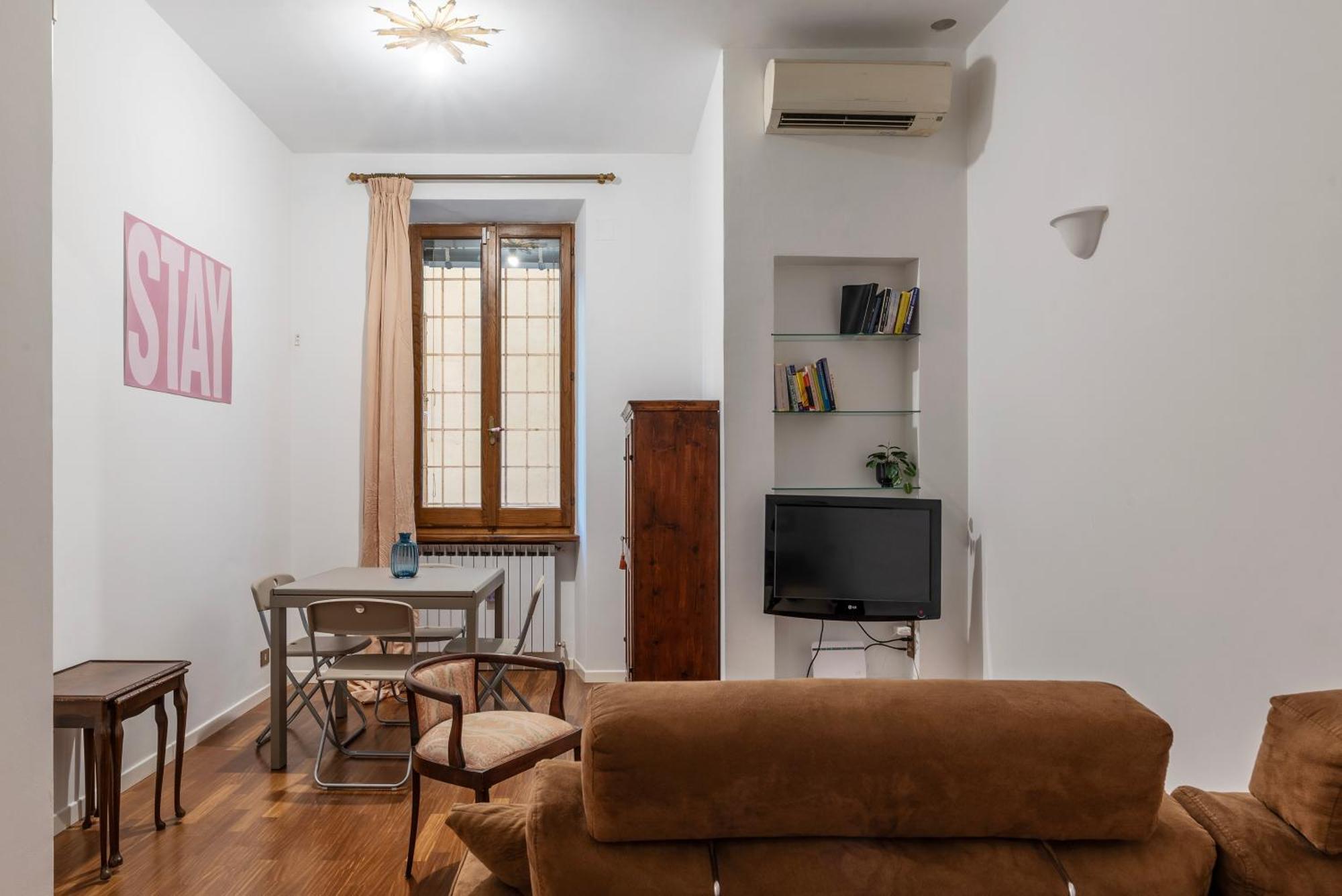 A Stone's Throw From The Colosseum! Apartamento Roma